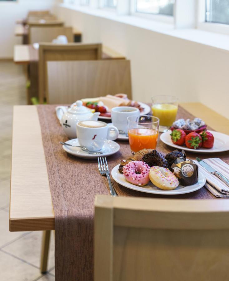 Hotel Lampara Линяно Сабиадоро Екстериор снимка