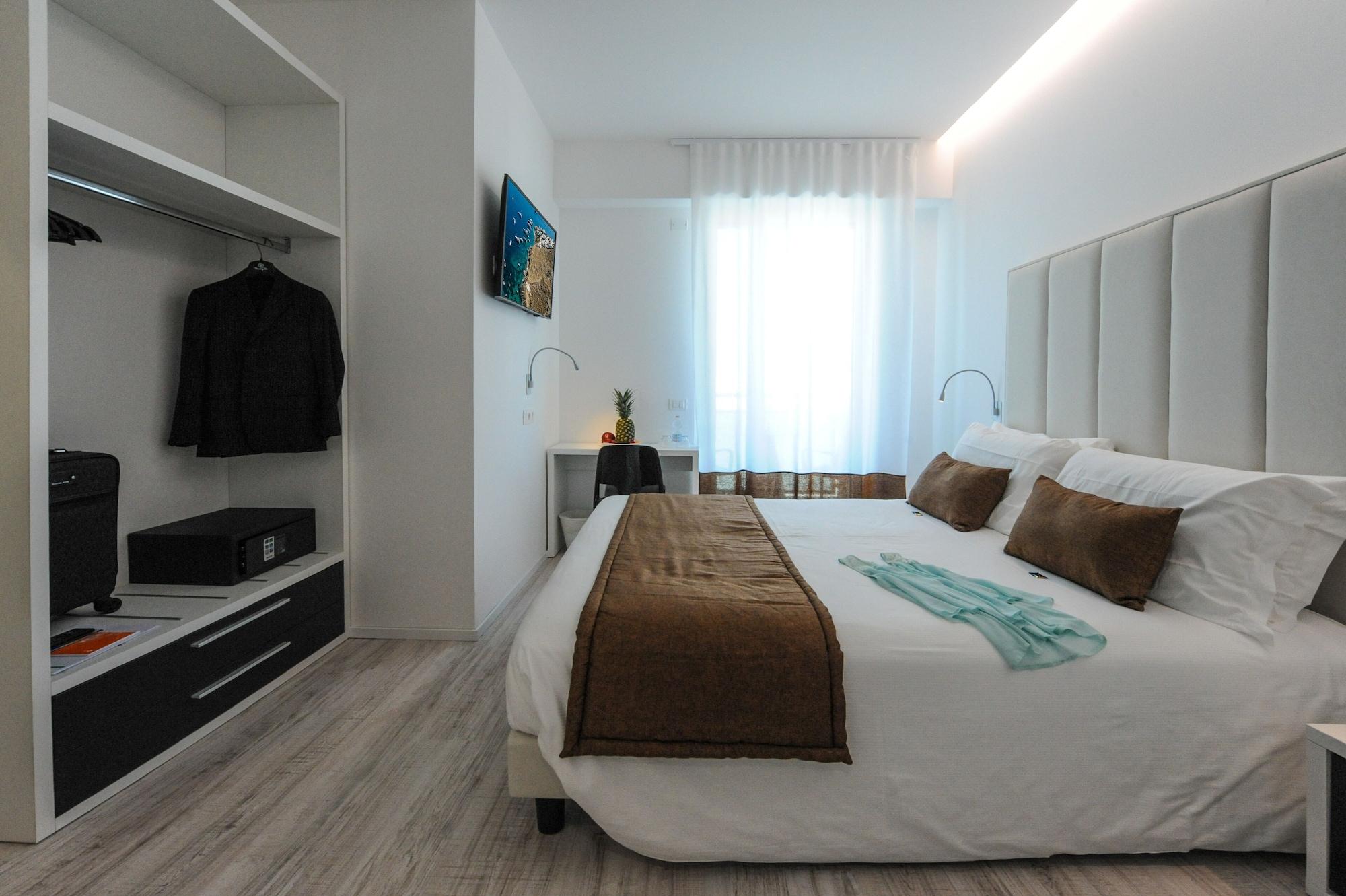 Hotel Lampara Линяно Сабиадоро Екстериор снимка